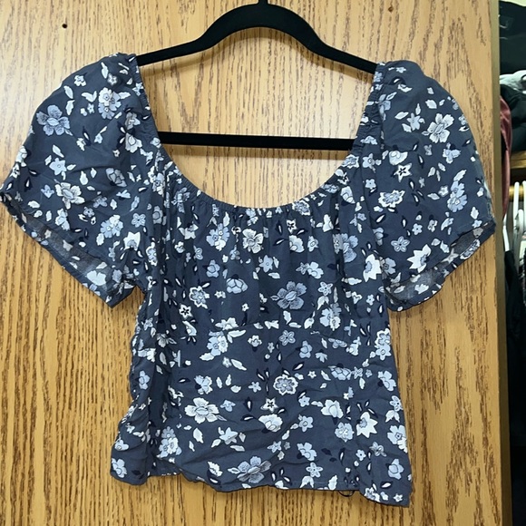 Ruched Flutter Sleeve Blouse - Picture 2 of 8